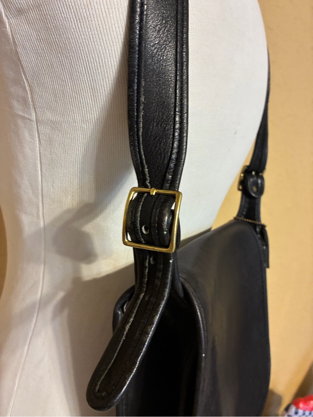 Vintage Coach Black Leather B5B – 9170 Bag - Picture 5 of 16